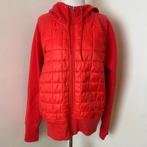 Old Navy Dynamic Fleece Quilted Hybrid Zip Hooded Jacket for Women.